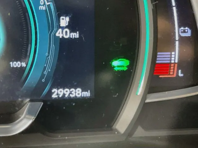 Hyundai Ioniq photo 25