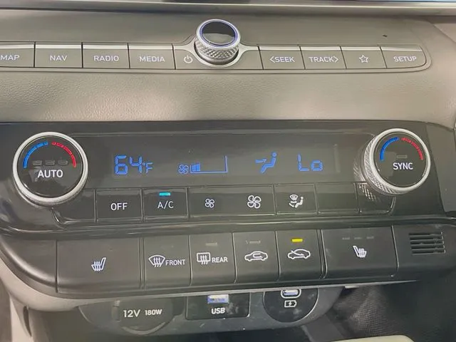 Hyundai Elantra photo 23