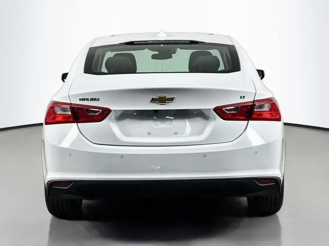 Chevrolet Malibu photo 8