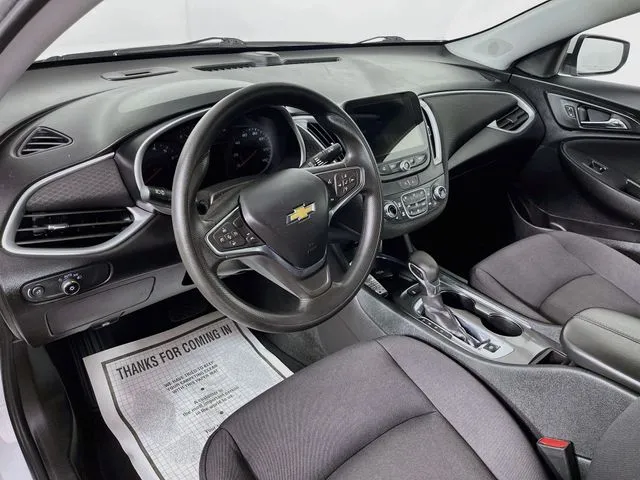 Chevrolet Malibu photo 9
