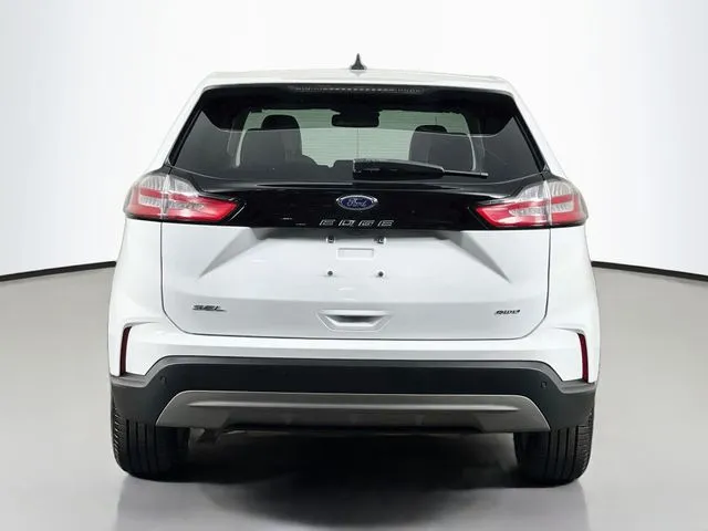 Ford Edge photo 8