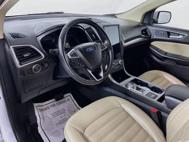 Ford Edge photo 9