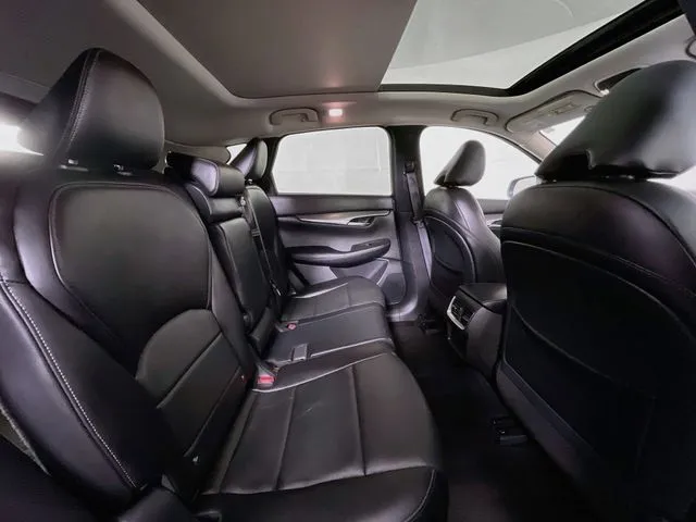 Infiniti QX50 photo 19