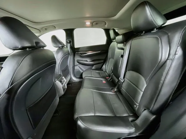 Infiniti QX50 photo 18