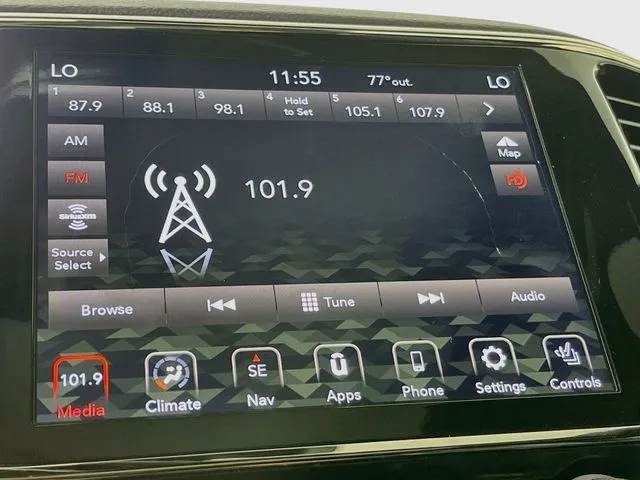 Jeep Grand Cherokee photo 21