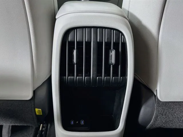 Hyundai Kona photo 28