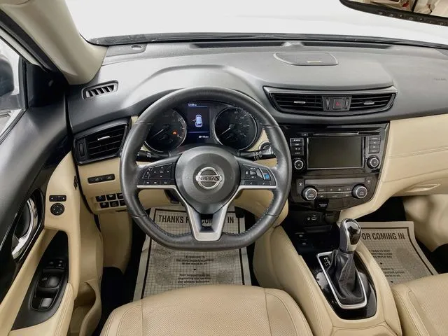 Nissan Rogue photo 10