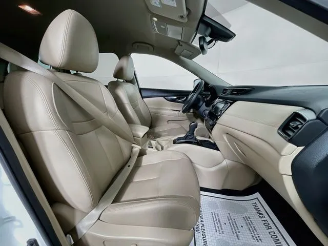 Nissan Rogue photo 17
