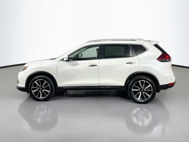 Nissan Rogue photo 2