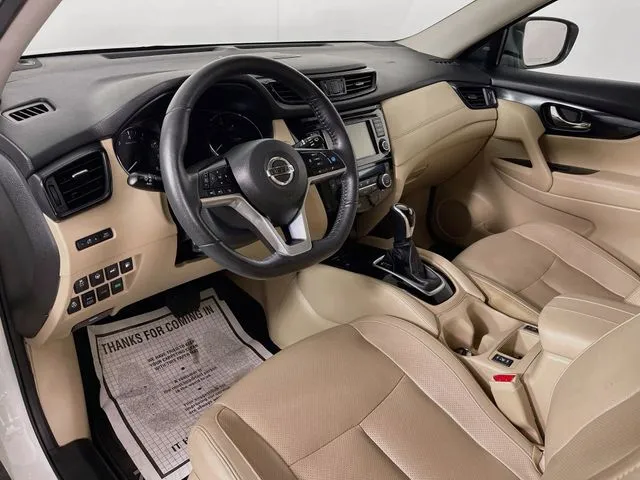 Nissan Rogue photo 9