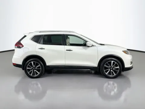 More photos of 2020 Nissan Rogue SL at Superior Motor Company, MD