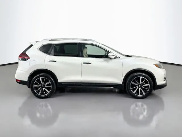 Nissan Rogue photo 5