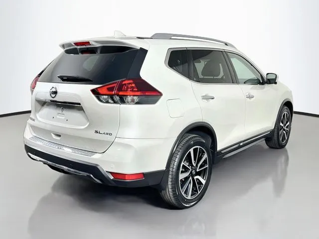 Nissan Rogue photo 6
