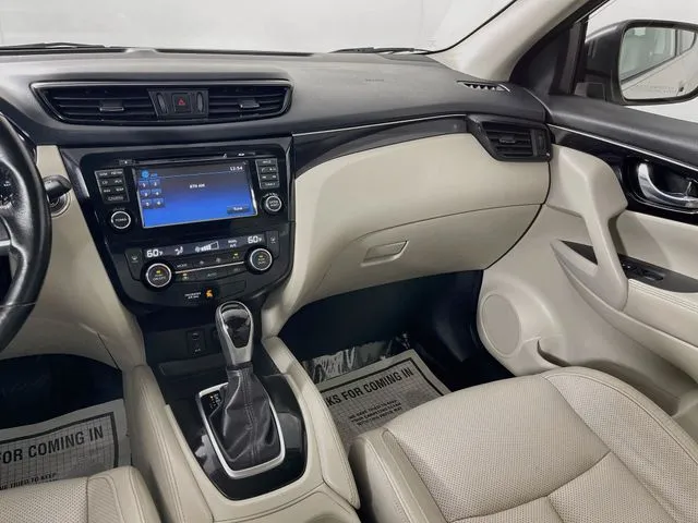 Nissan Rogue Sport photo 13