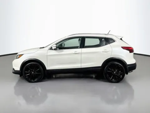 Photos of 2017 Nissan Rogue Sport SL for sale in Bel Air, MD at Superior Motor Company
