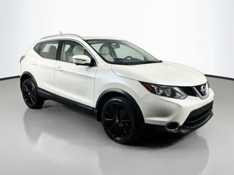 More photos of 2017 Nissan Rogue Sport SL at Superior Motor Company, MD