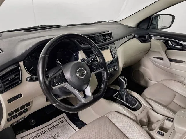 Nissan Rogue Sport photo 9