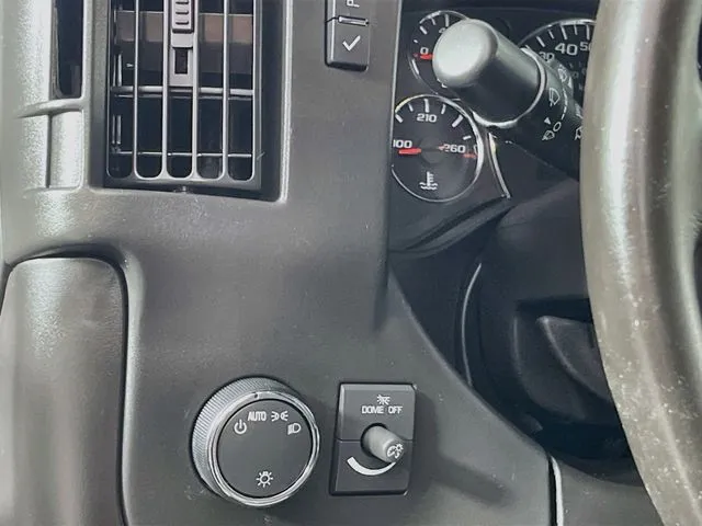 Chevrolet Express photo 22