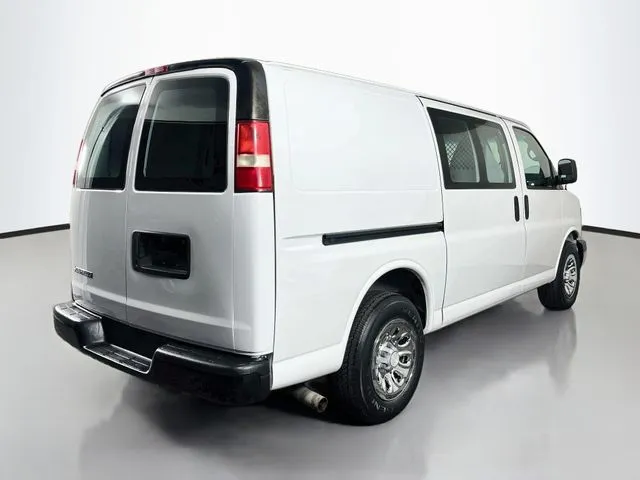 Chevrolet Express photo 6