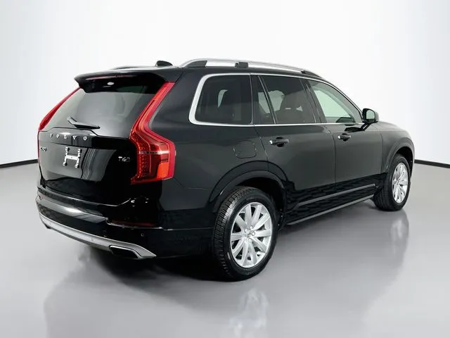 Volvo XC90 photo 6