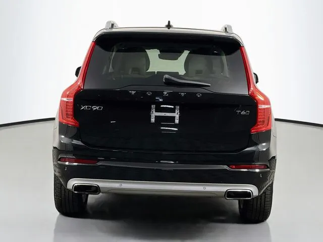 Volvo XC90 photo 8