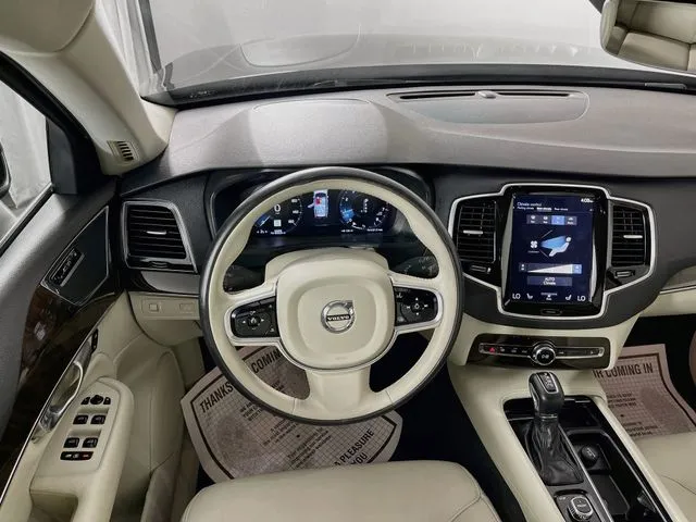 Volvo XC90 photo 10