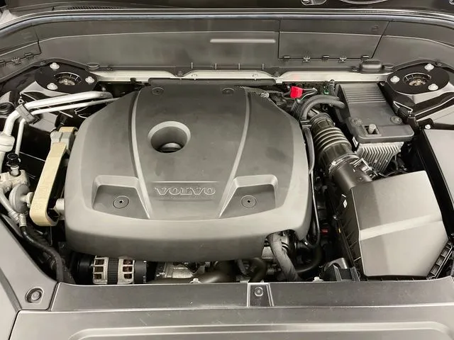 Volvo XC90 photo 31