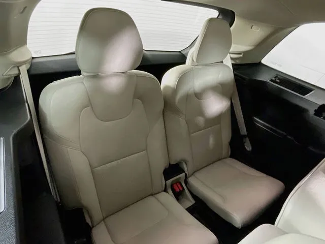 Volvo XC90 photo 20