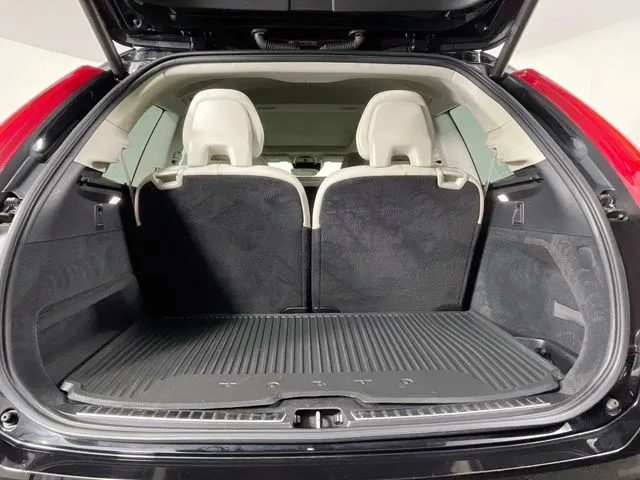 Volvo XC90 photo 30