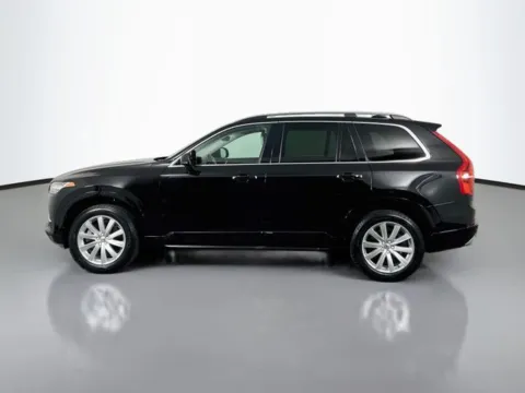 Photos of 2017 Volvo XC90 T6 Momentum for sale in Bel Air, MD at Superior Motor Company