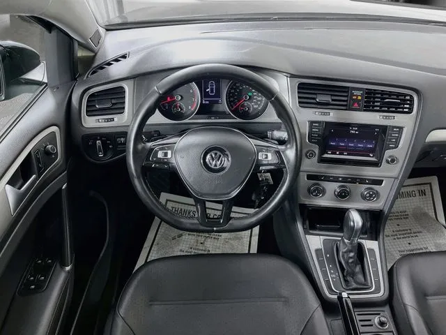 Volkswagen Golf photo 10