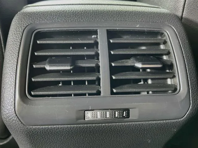 Volkswagen Golf photo 28