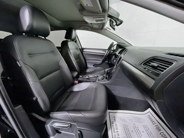 Volkswagen Golf photo 17