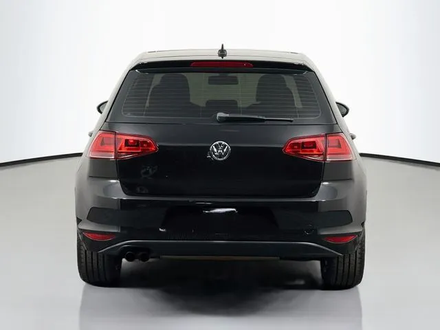 Volkswagen Golf photo 8