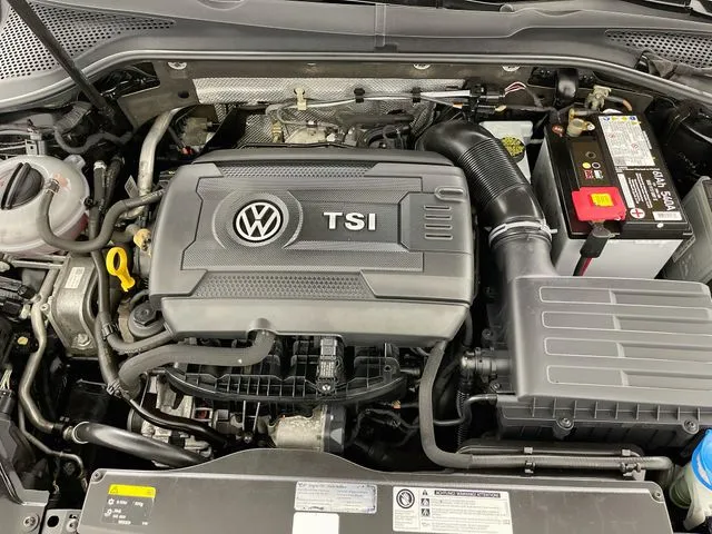 Volkswagen Golf photo 30