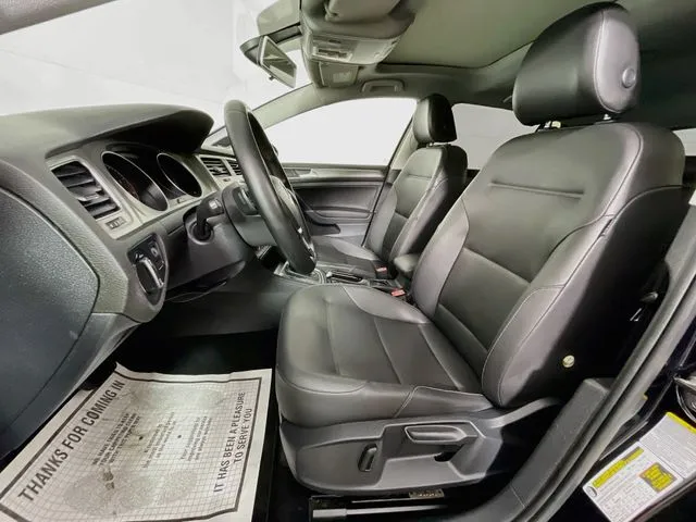 Volkswagen Golf photo 15