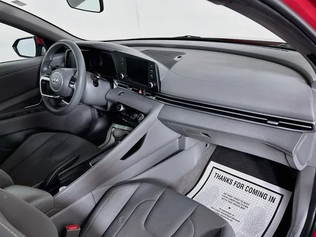 Hyundai Elantra photo 14