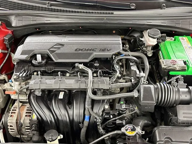 Hyundai Elantra photo 28