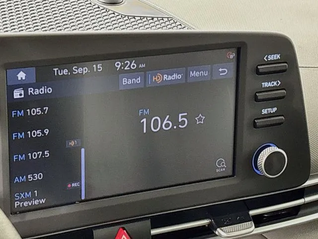 Hyundai Elantra photo 21