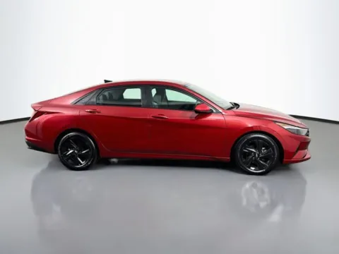 More photos of 2022 Hyundai Elantra SEL at Superior Motor Company, MD
