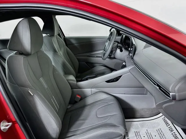 Hyundai Elantra photo 17