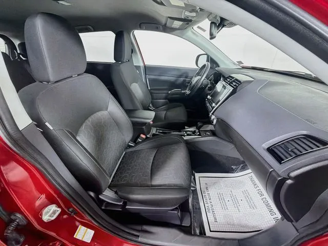 Mitsubishi Outlander Sport photo 17