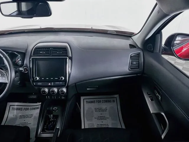 Mitsubishi Outlander Sport photo 13