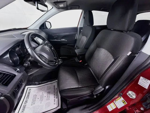 Mitsubishi Outlander Sport photo 15