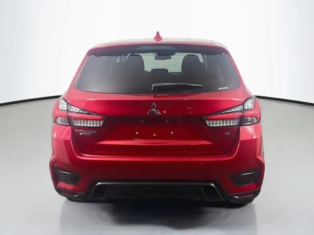 Mitsubishi Outlander Sport photo 8