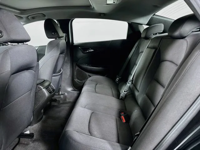 Chevrolet Malibu photo 18