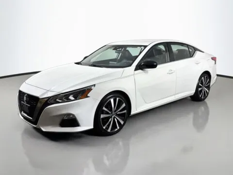 White 2022 Nissan Altima 2.5 SR for sale in Bel Air, MD