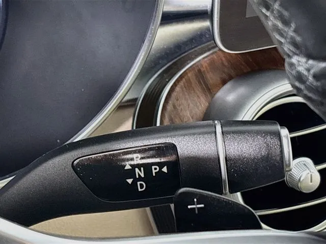 Mercedes-Benz C-Class photo 24
