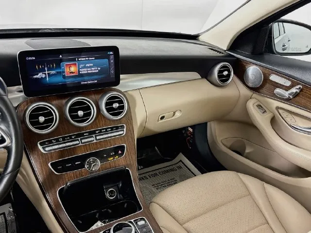 Mercedes-Benz C-Class photo 13