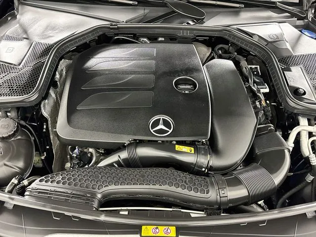 Mercedes-Benz C-Class photo 32